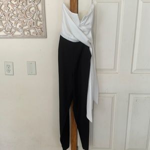Venus White/Black Strapless Jumpsuit. Size 6.